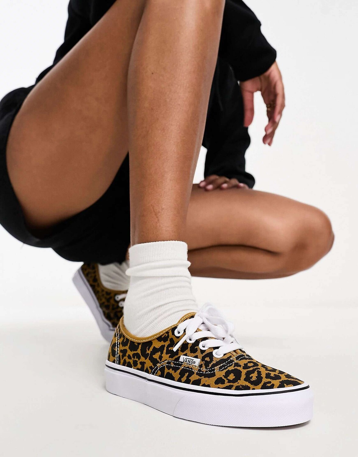 

Черные кроссовки Vans Authentic с леопардовым принтом