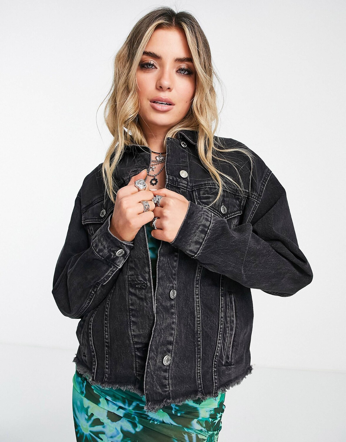 

Черная джинсовая куртка оверсайз из необработанного денима Topshop, Черный