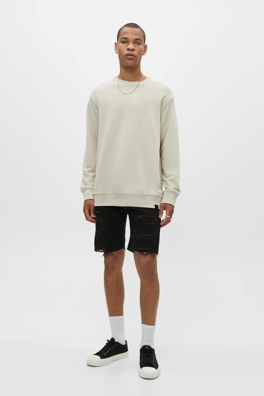 

Джинсовые шорты-бермуды с необработанными краями Pull&Bear, черный
