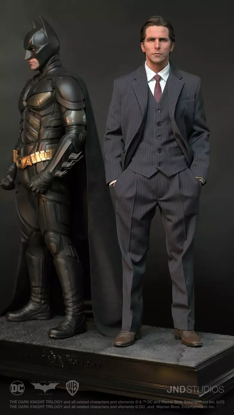 

Фигурка JND Studios DC, 1:3 Scale Batman & Bruce Wayne (Duo Ver), 70 см