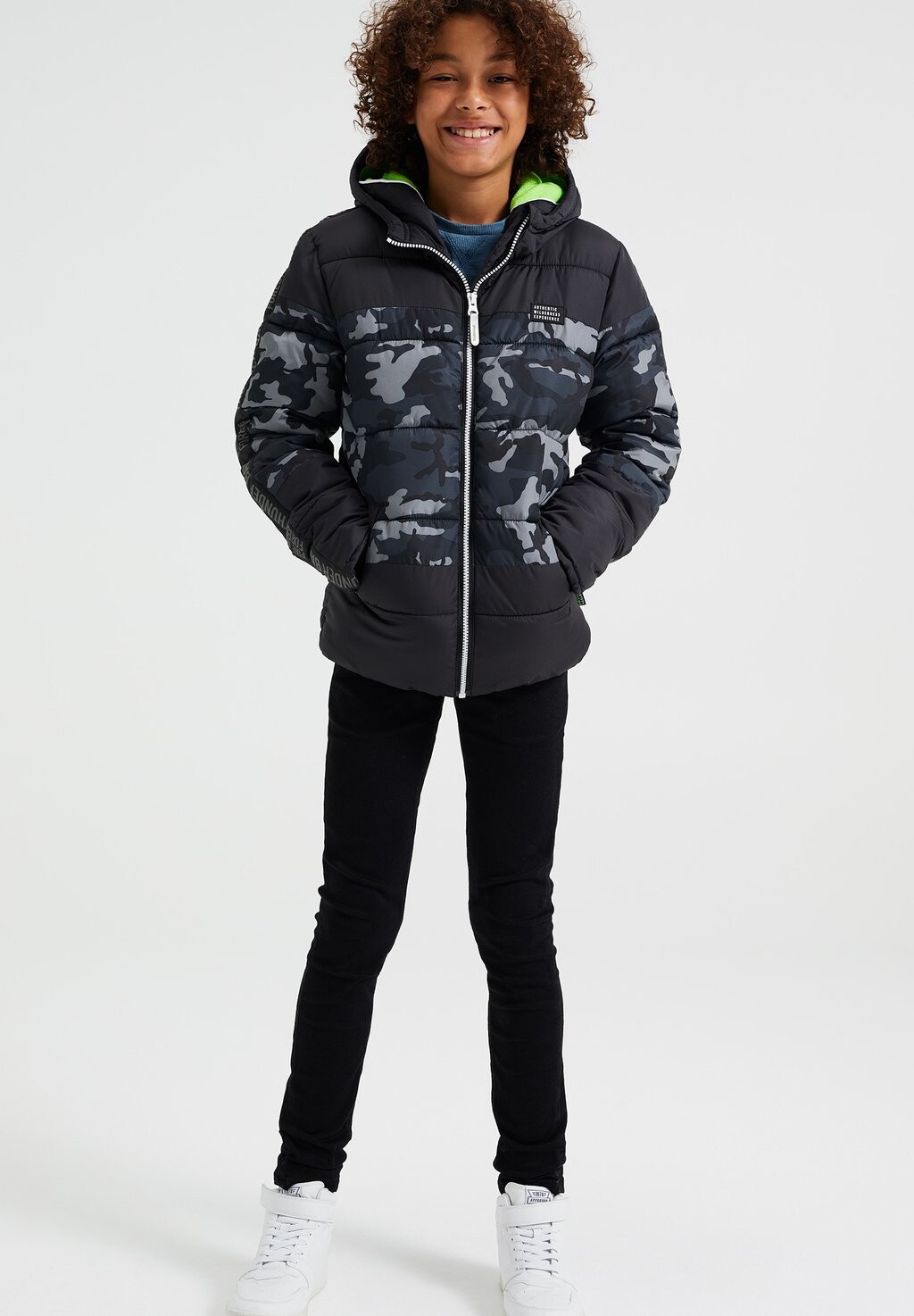 

Зимняя куртка WE Fashion, цвет black