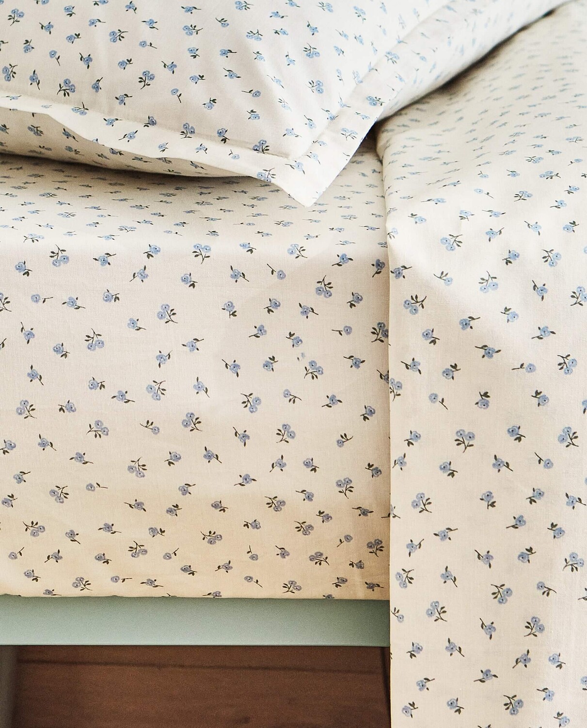 

Простыня Zara Home Floral Fitted