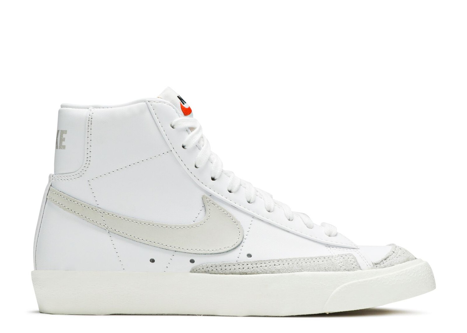 

Кроссовки Nike Wmns Blazer '77 Vintage Mid 'Light Bone', белый