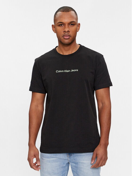 

Футболка стандартного кроя Calvin Klein, черный
