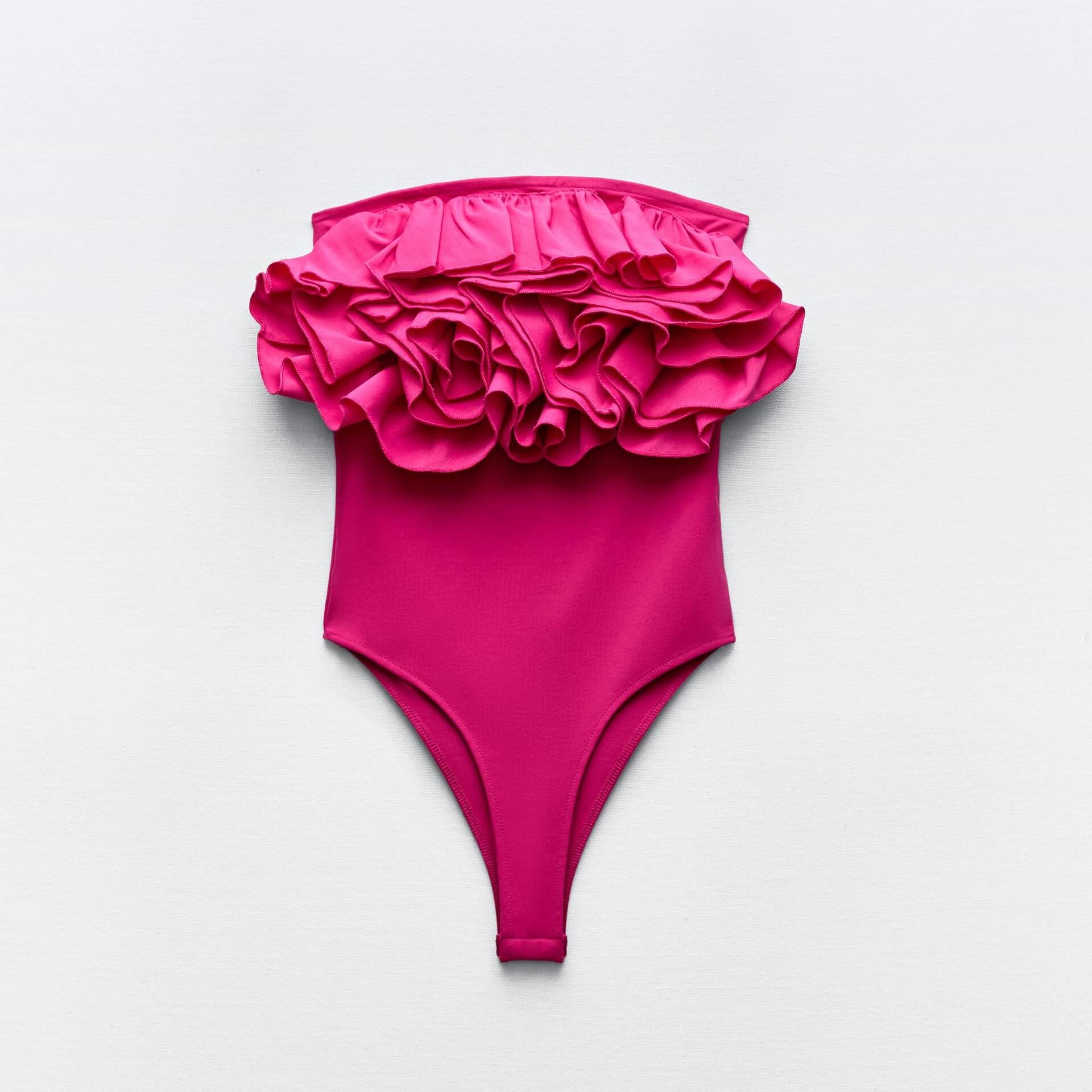 Боди Zara With Voluminous Ruffles, ярко-розовый inspire жакет прямой с объемными плечами бежевый