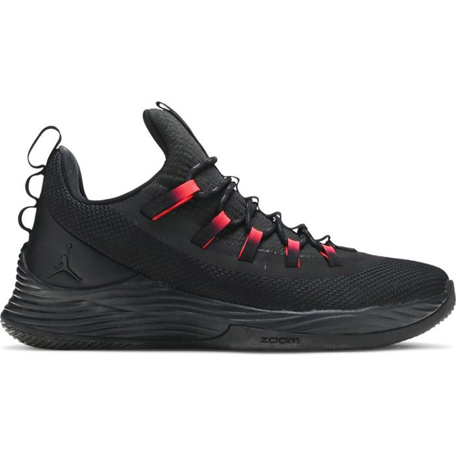 цена Кроссовки Nike Air Jordan Ultra.Fly 2 Low, черный/красный