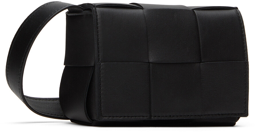 

Черная сумка через плечо с кассетой Bottega Veneta