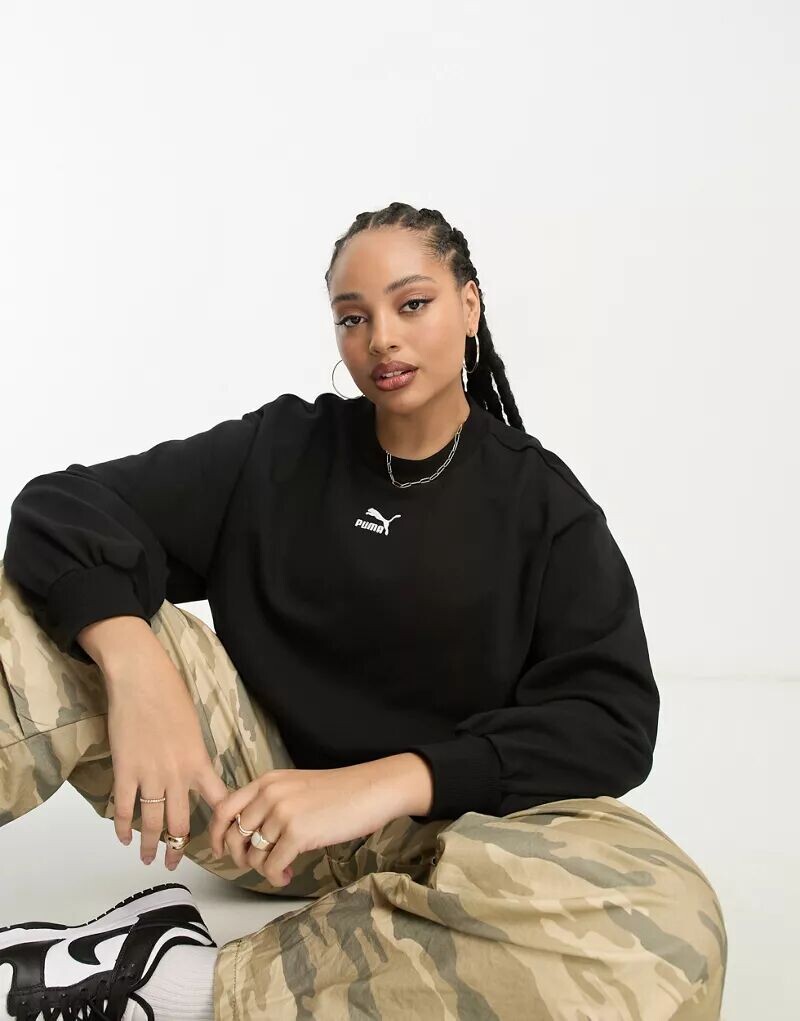 

Черная толстовка с объемными рукавами PUMA Classics Plus