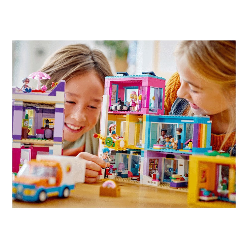 Конструктор LEGO Friends 41704 Большой дом на главной улице – заказать  из-за границы с доставкой в «CDEK.Shopping»