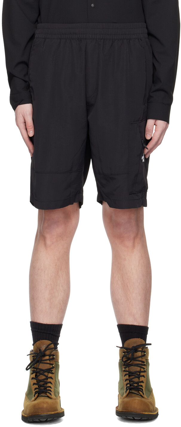 

Черные легкие шорты The North Face