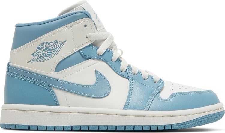 Кроссовки Wmns Air Jordan 1 Mid University Blue, белый купить за границей  по привлекательной цене через платформу CDEK.Shopping