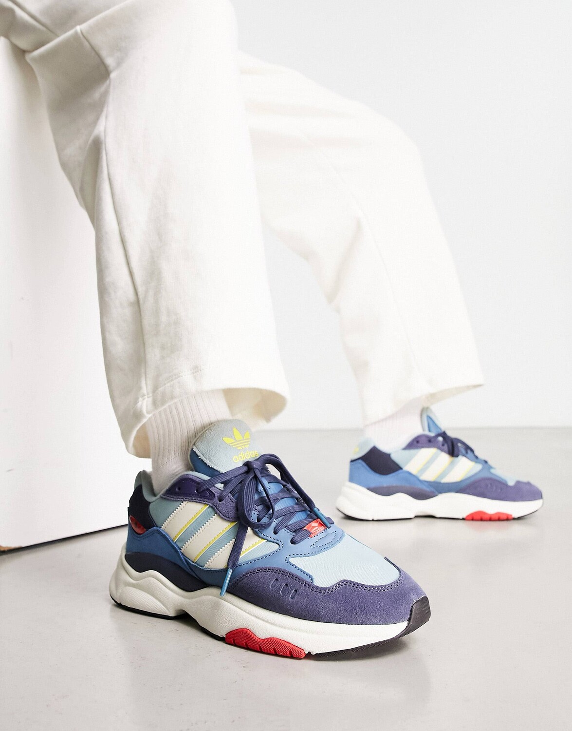 

Синие кроссовки adidas Originals Retropy F90