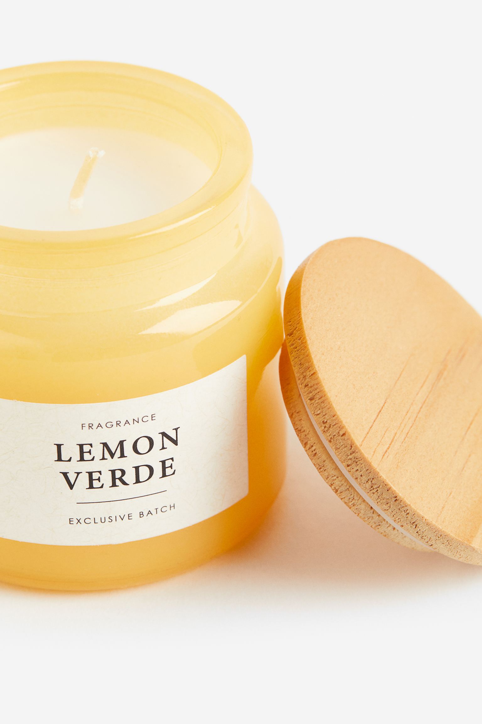 Ароматическая свеча H&M Home Scented Candle Lemon Verde, желтый – купить с  доставкой из-за рубежа через платформу «CDEK.Shopping»