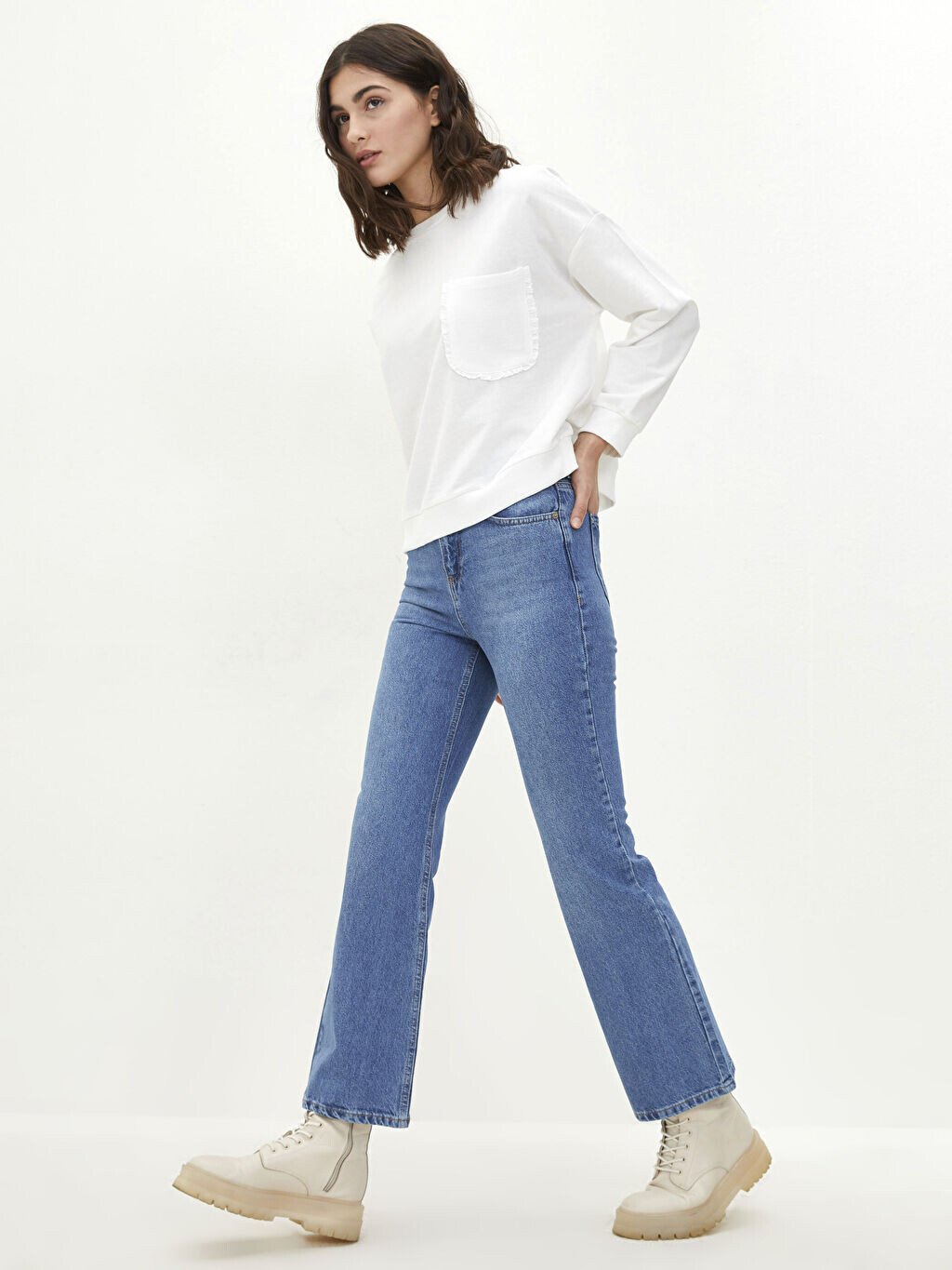 

Женские джинсовые брюки родео с высокой талией и испанским карманом LCW Jeans