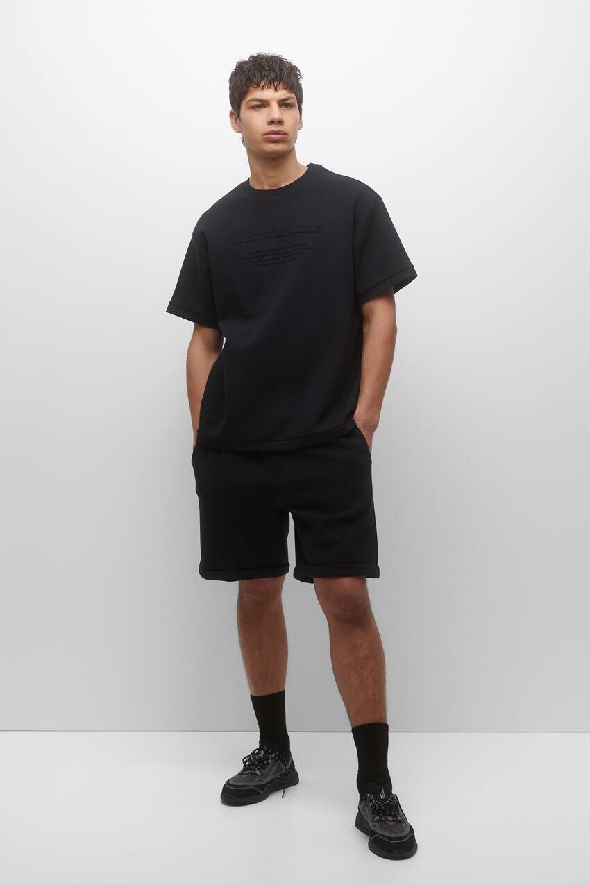 

Спортивные шорты-бермуды Pull&Bear, черный