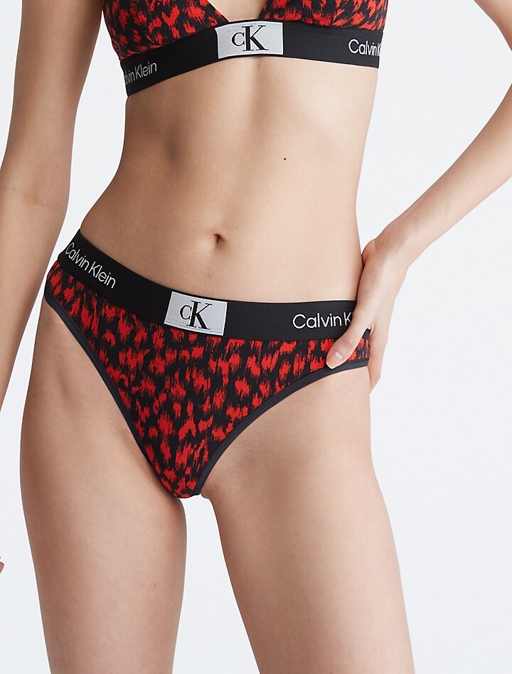 

Современные стринги Calvin Klein 1996 Calvin Klein
