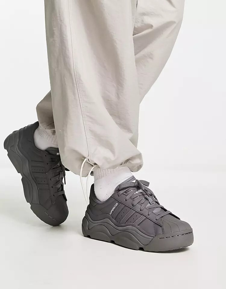 

Серые кроссовки adidas Originals Superstar Millencon, серый
