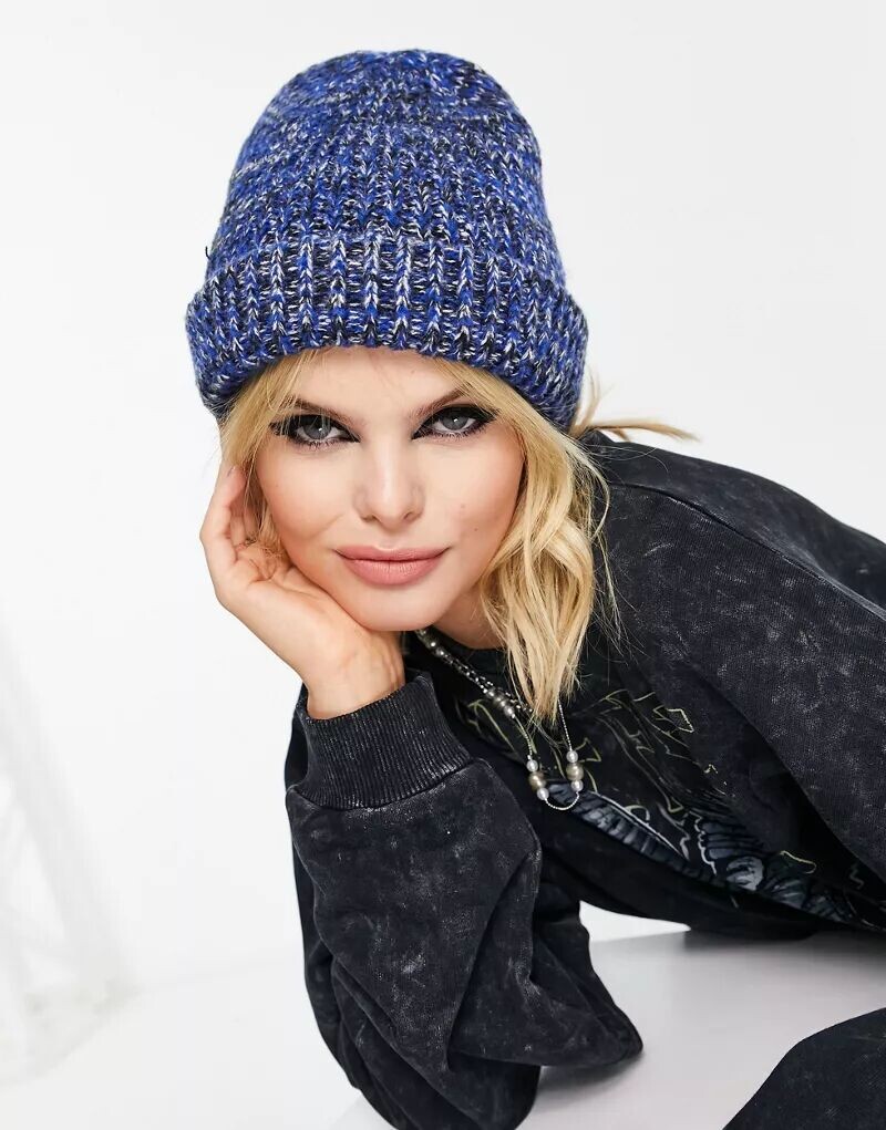 

Темно-синяя шапка в рубчик Topshop