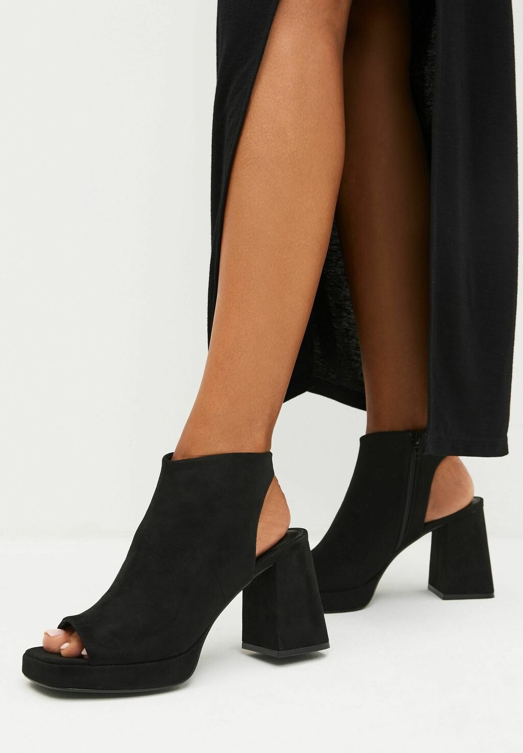 

Сандалии на платформе Forever Comfort Flare Next, черный