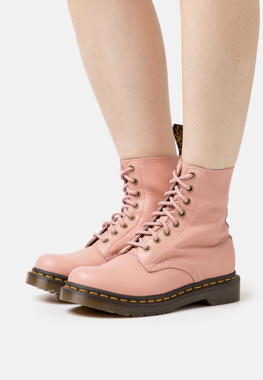 

Ботильоны на шнуровке Dr. Martens