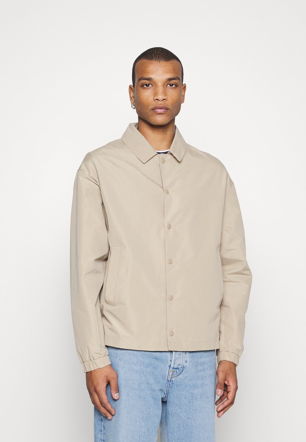 

Легкая куртка Jack & Jones