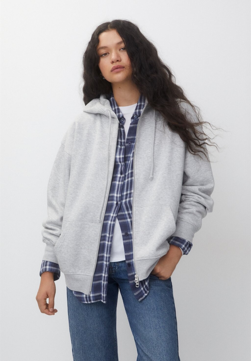 

Толстовка на молнии Oversize PULL&BEAR, цвет grey