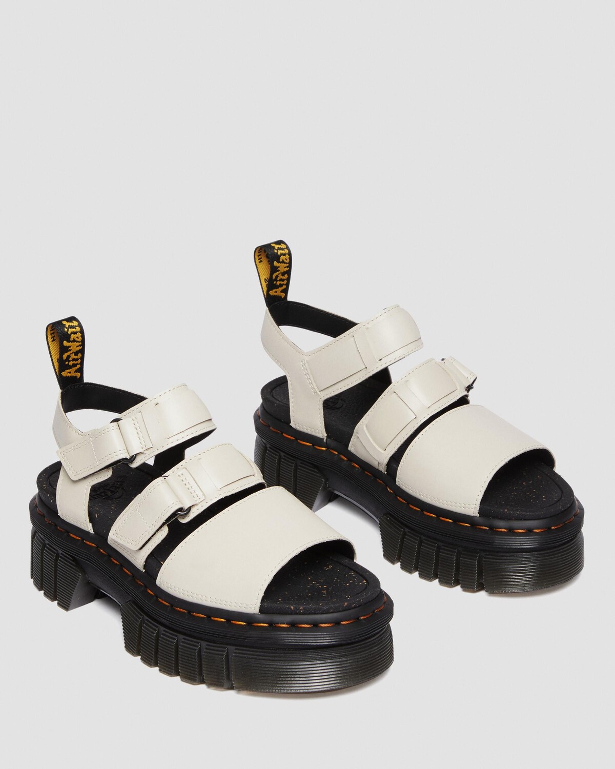 

Кожаные сандалии Ricki Nappa Lux на платформе с 3 ремешками Dr. Martens
