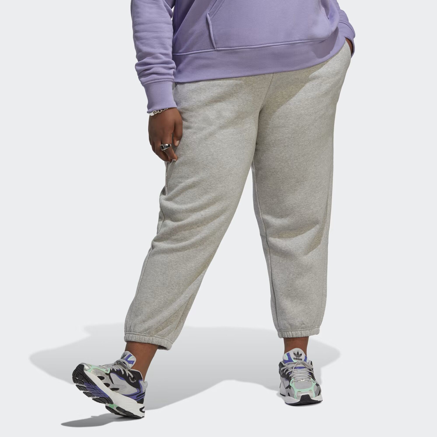 

Флисовые джоггеры Essentials (большие размеры) Adidas, цвет Medium Grey Heather