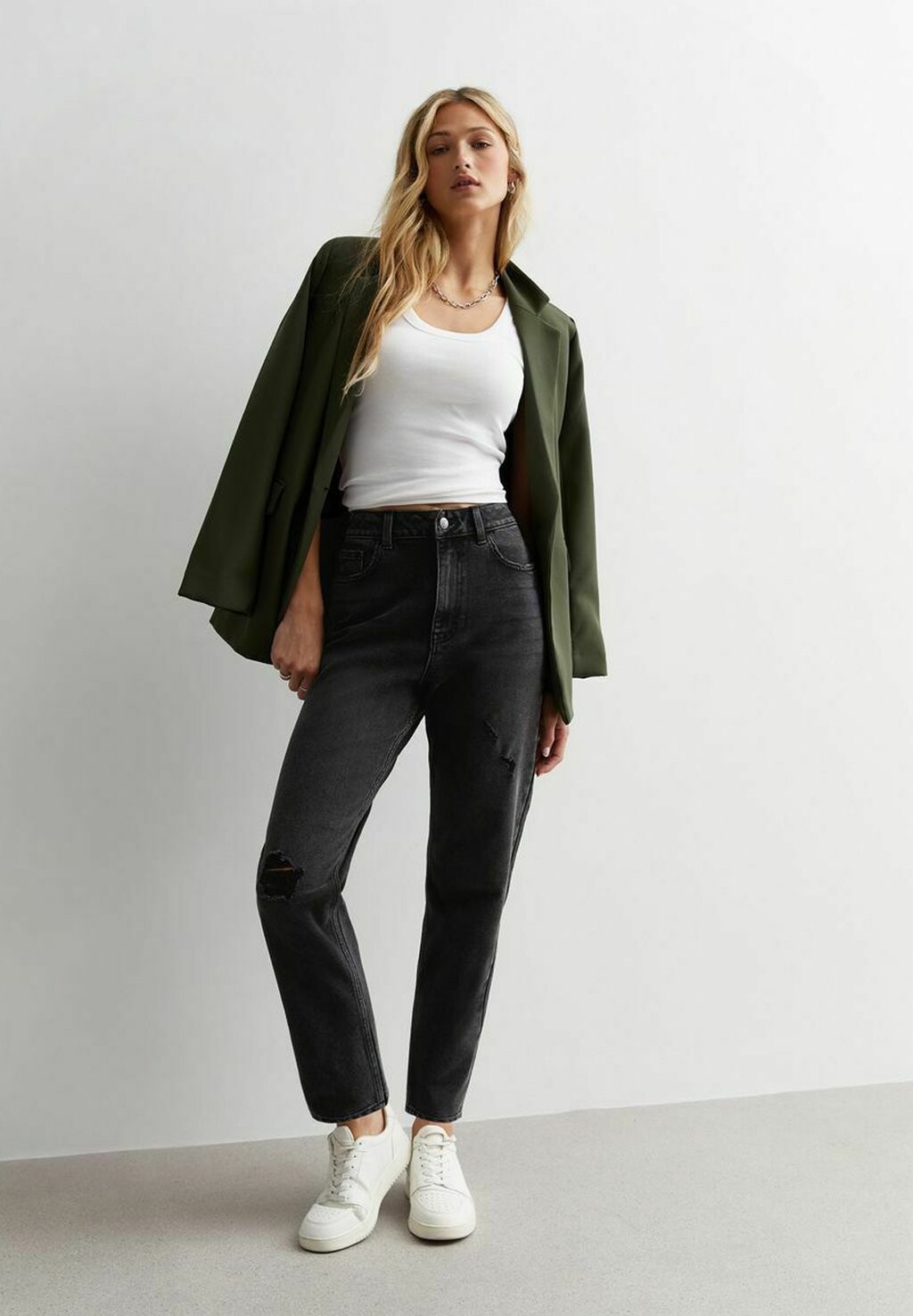 

Джинсы-сигареты High Waist Ripped Mom New Look, черный
