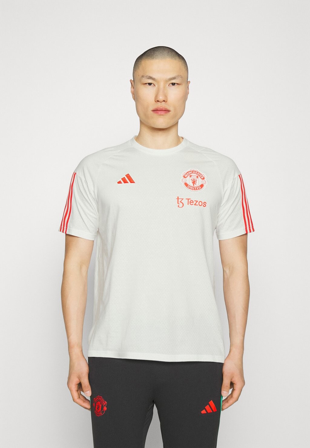 

Футболка Adidas