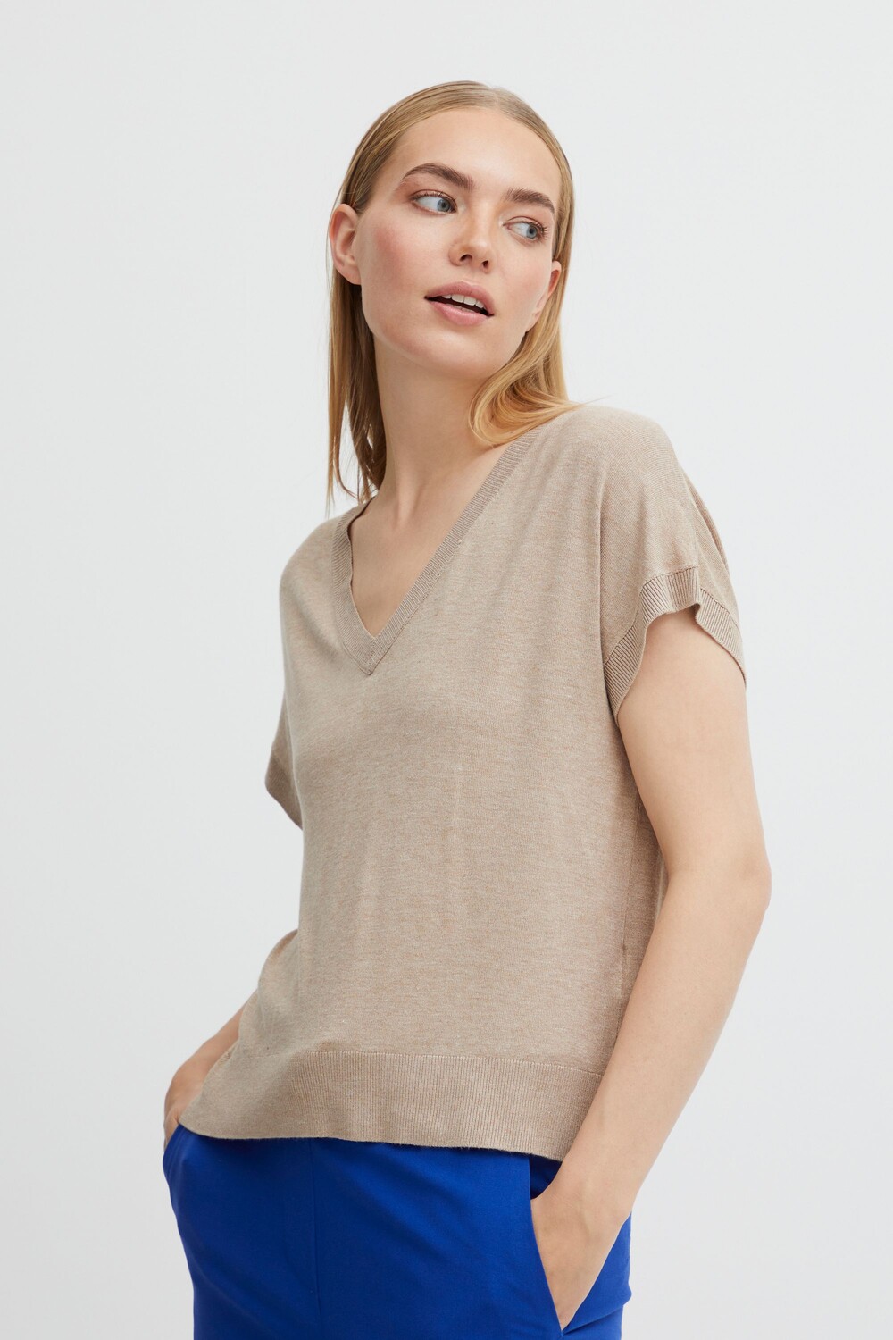 

Кардиган b.young Kurzarmpullover BYMMPIMBA1 VNECK SLIPOVER 20811915, натуральный