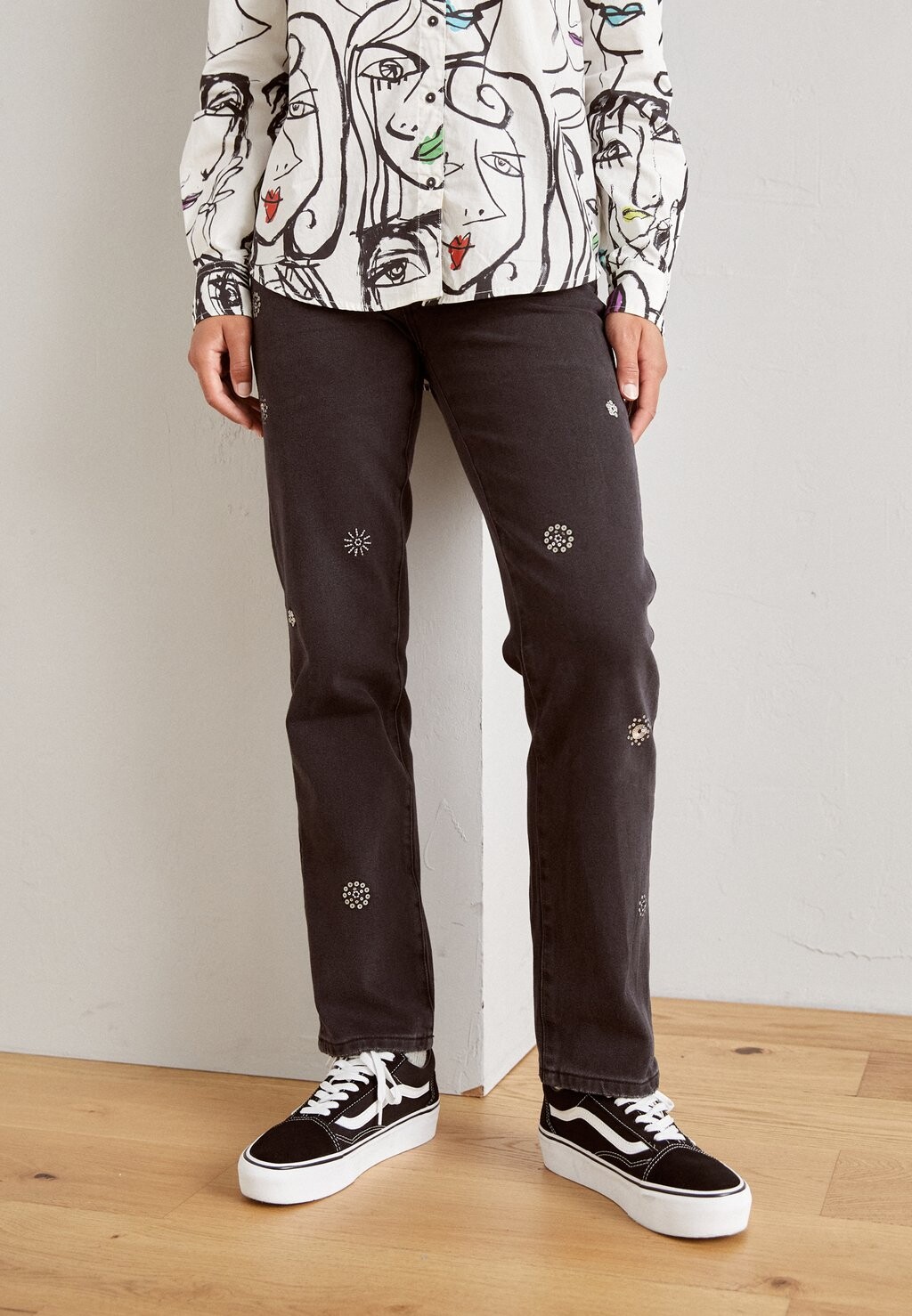 

Джинсы прямого кроя Desigual, черный