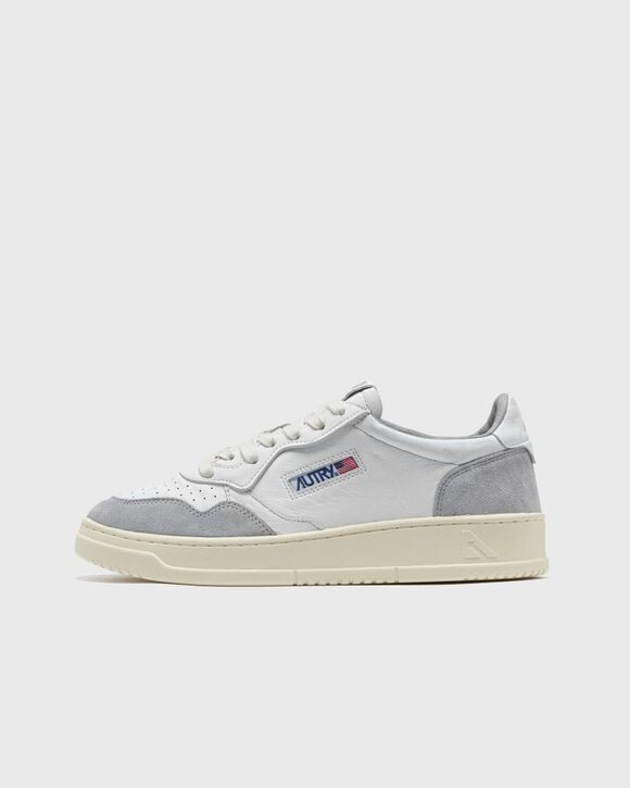

Кроссовки Autry Action Shoes Wmns Medalist Low, цвет goat/suede wht/grey