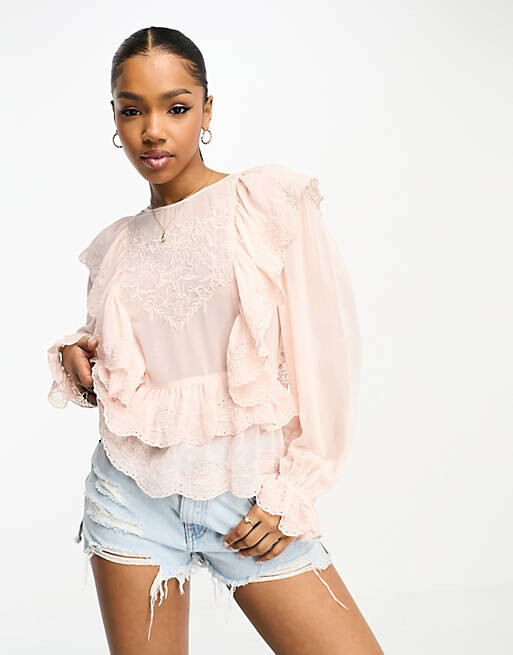 

Розовая блузка из фестивального шифона с вышивкой и оборками Miss Selfridge