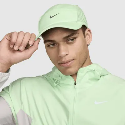 

Бейсболка Nike Dri-FIT ADV Fly Unstructured AeroBill AeroAdapt Cap, цвет Vapor Green/Anthracite/Black