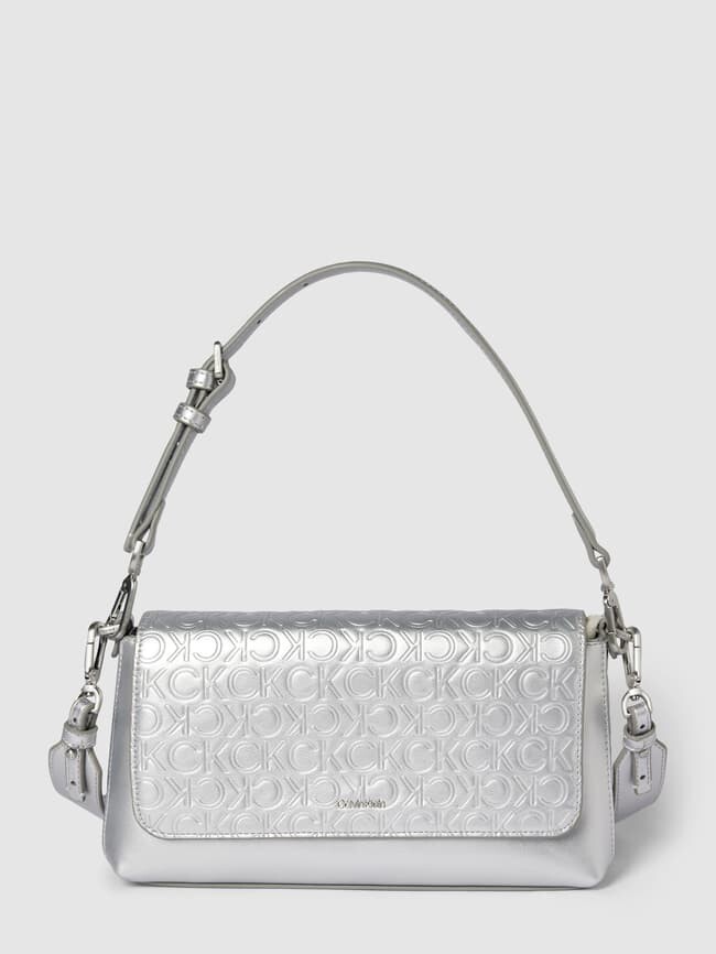 

Сумочка с аппликацией этикетки, модель CK MUST Calvin Klein, серебро