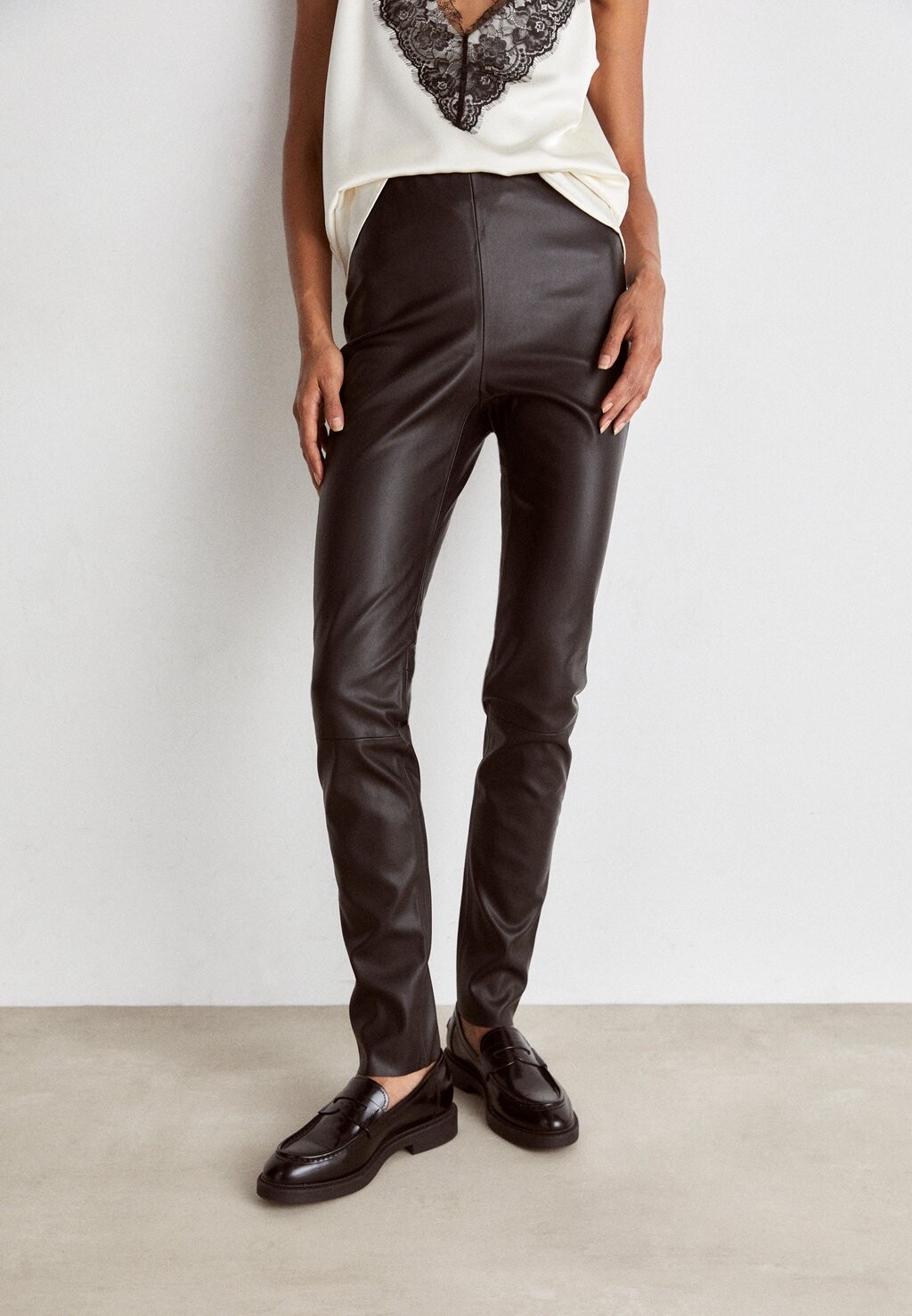 

Брюки VEGANIBBCHRISTA LEGGINS Bruuns Bazaar, черный