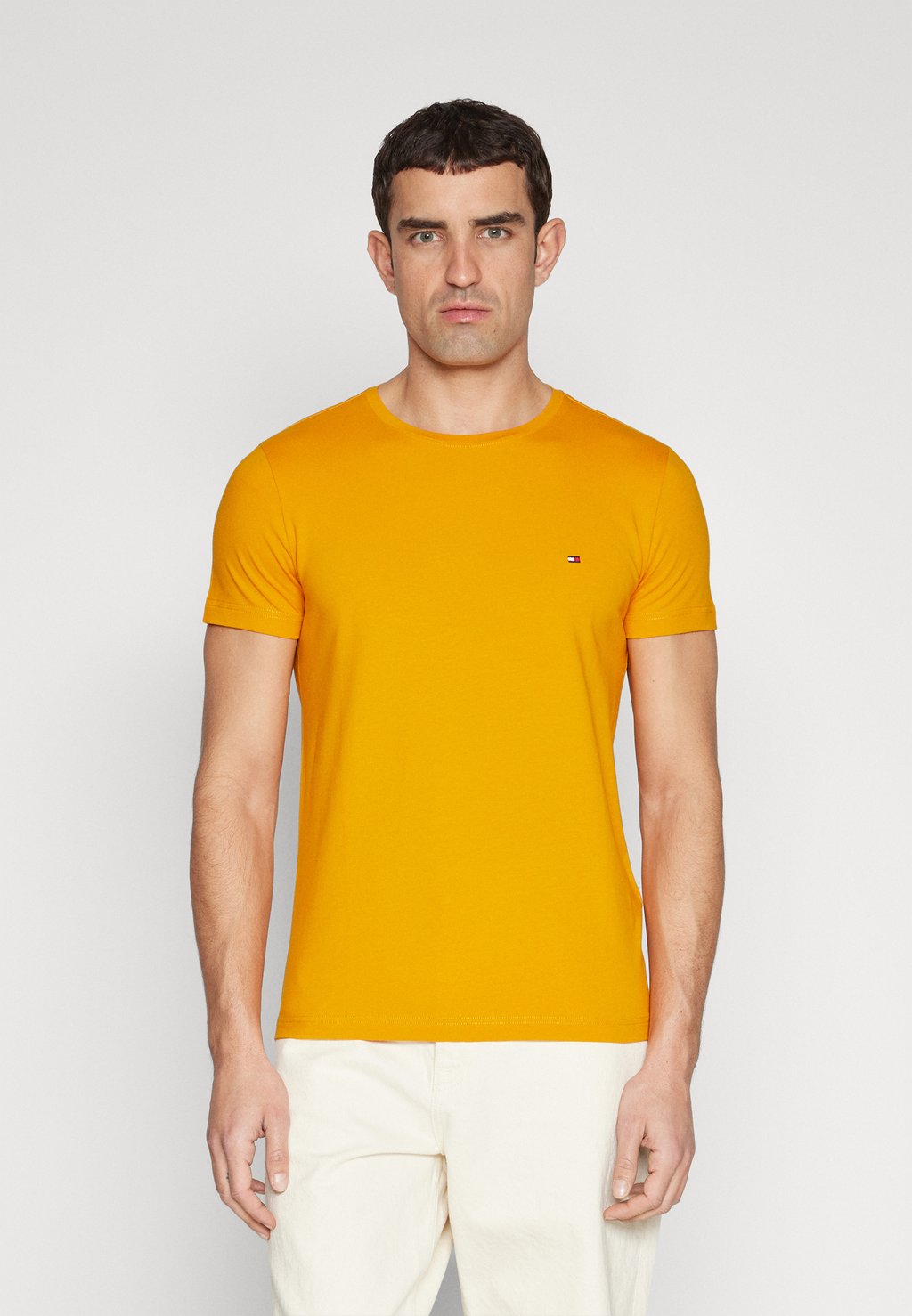 Базовая футболка Slim Fit Tee Tommy Hilfiger, цвет rich ochre