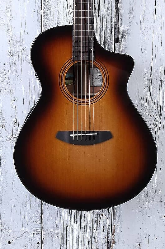 

Акустическая гитара Breedlove Solo Pro Concert Edgeburst CE Acoustic Electric Guitar with Case