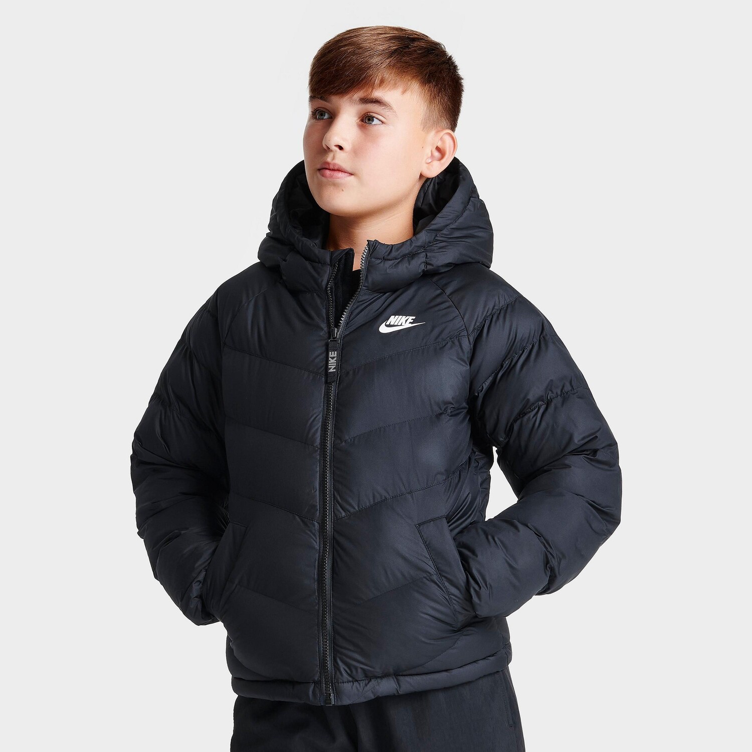 

Детская куртка-пуховик с капюшоном и синтетическим наполнителем Nike Sportswear, черный