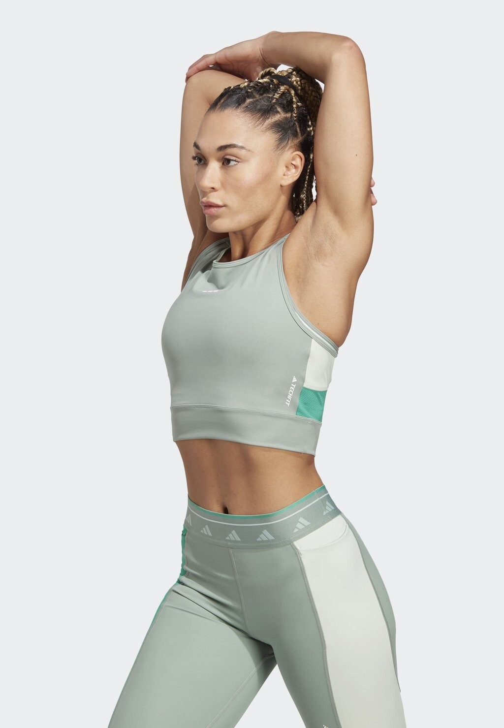 

Топ Adidas