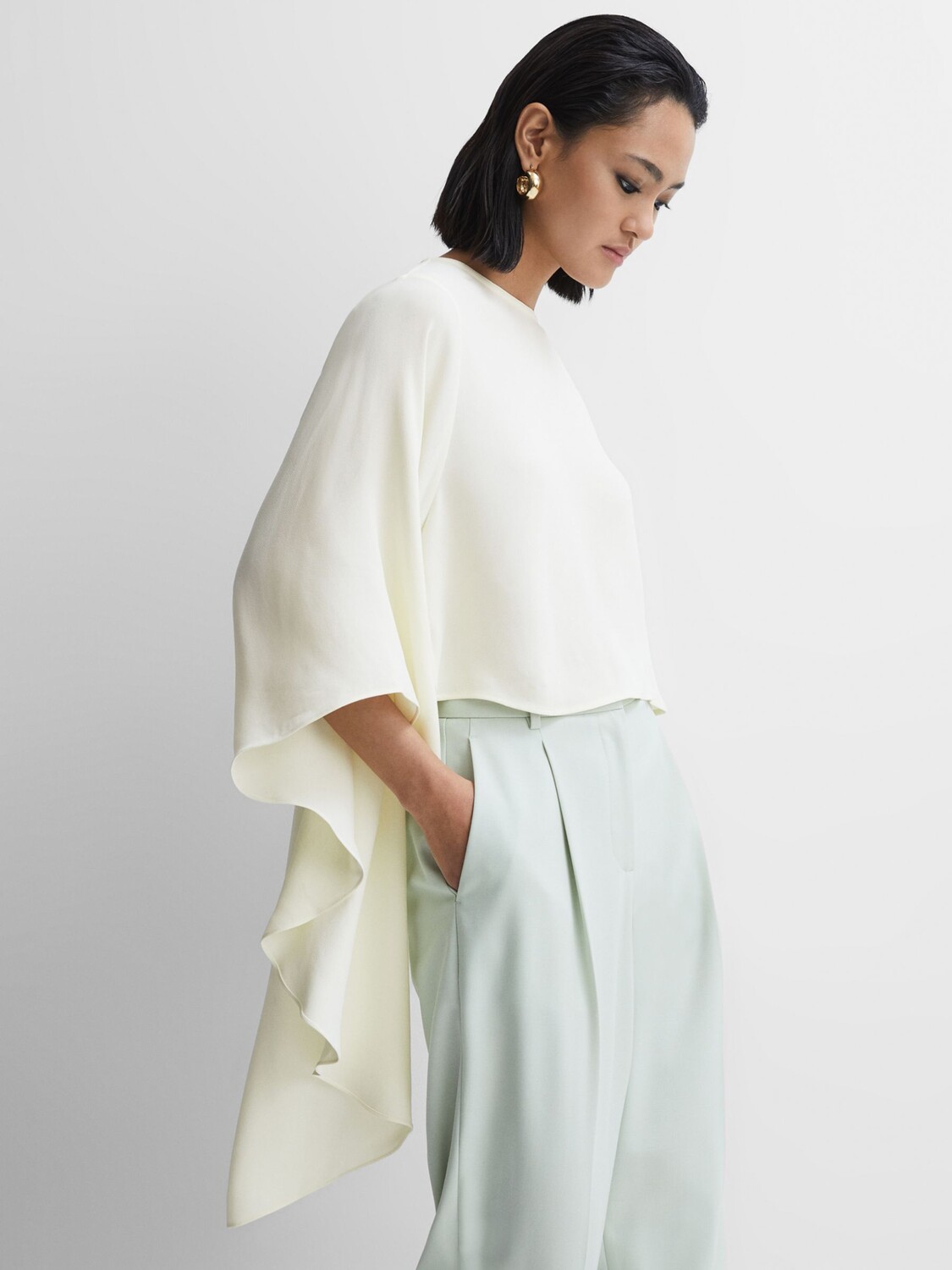 

Блуза Reiss Liana Cape с высоким и низким подолом, цвет слоновой кости