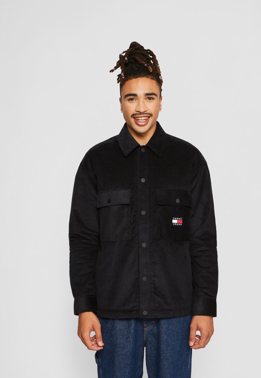 

Куртка межсезонная SHERPA OVERSHIRT Tommy Jeans, черный