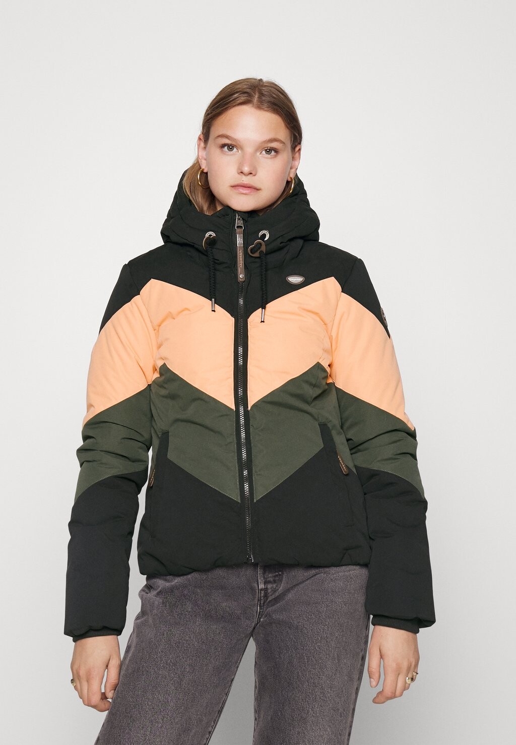 

Зимняя куртка Ragwear, черный
