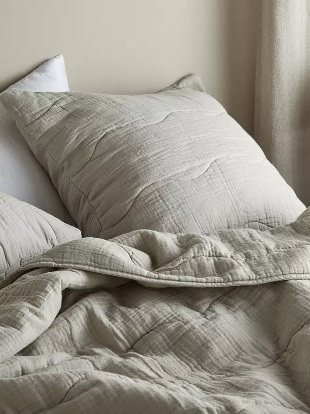 

Наволочка Bedfolk Dream Cotton Quilted Square, цвет clay