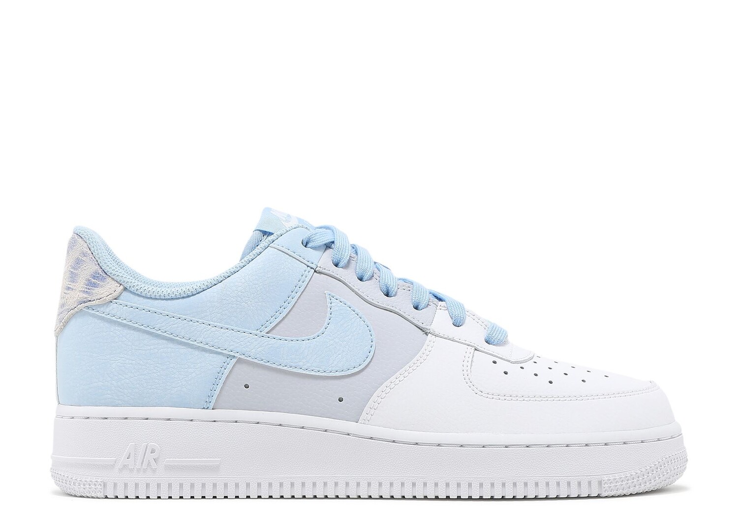 

Кроссовки Nike Air Force 1 '07 Lv8 'Psychic Blue', белый