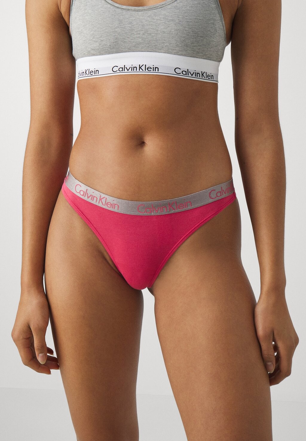 

Стринги THONG Calvin Klein Underwear, красный