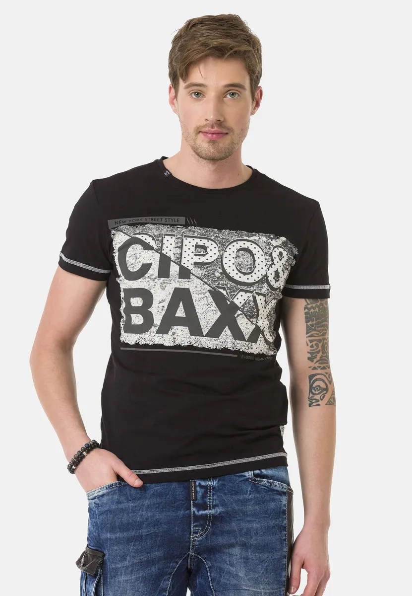 

Футболка Cipo & Baxx с крупным фирменным принтом, черный