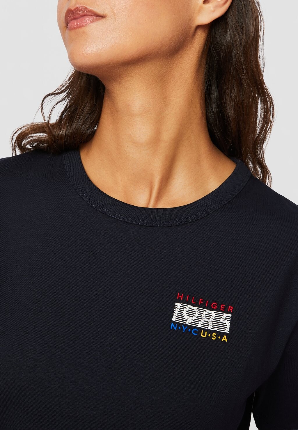 

Футболка с принтом Exclusive Hilfiger Team Cropped Tee Tommy Hilfiger, темно-синий