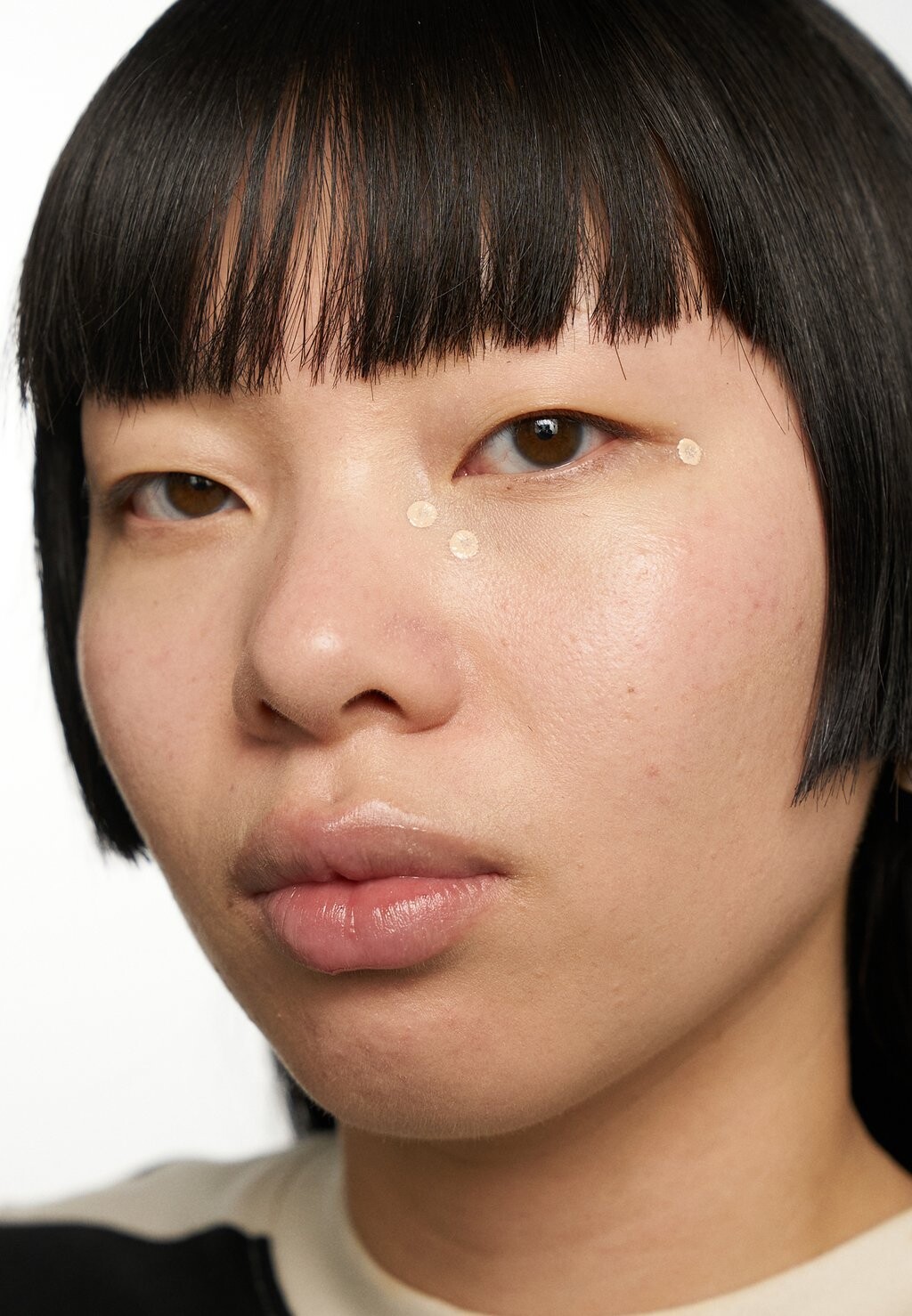 

Консилер CONCEALER VITAMIN C The Body Shop, цвет Fair 1N